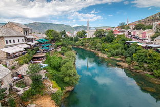 丽江旅游，探寻当地的服装品牌与特色风格